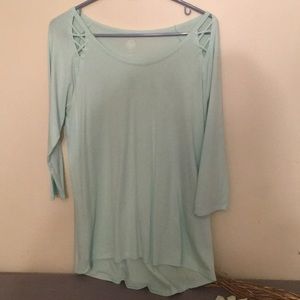 SO 3/4 sleeve mint green tunic length shirt